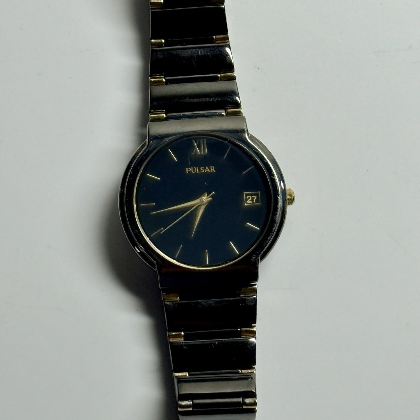 8932044