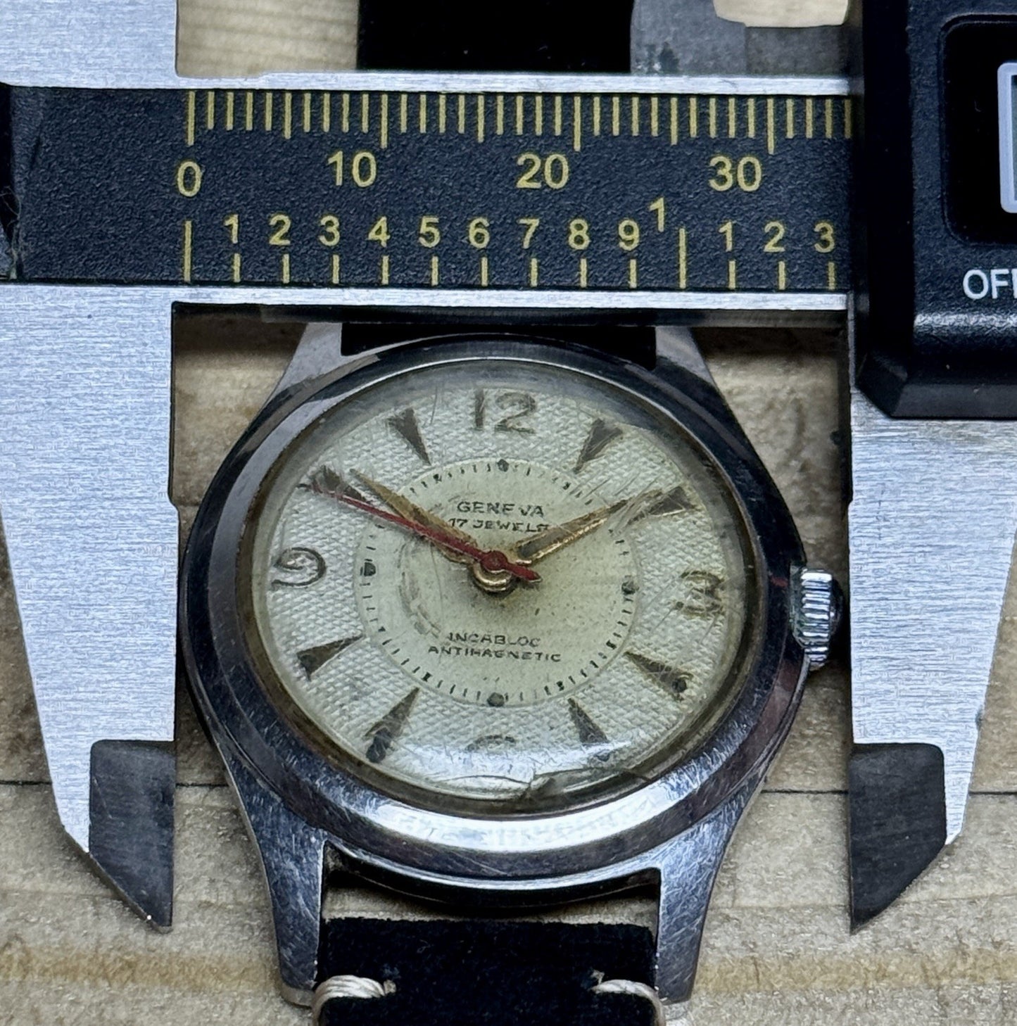 7835570