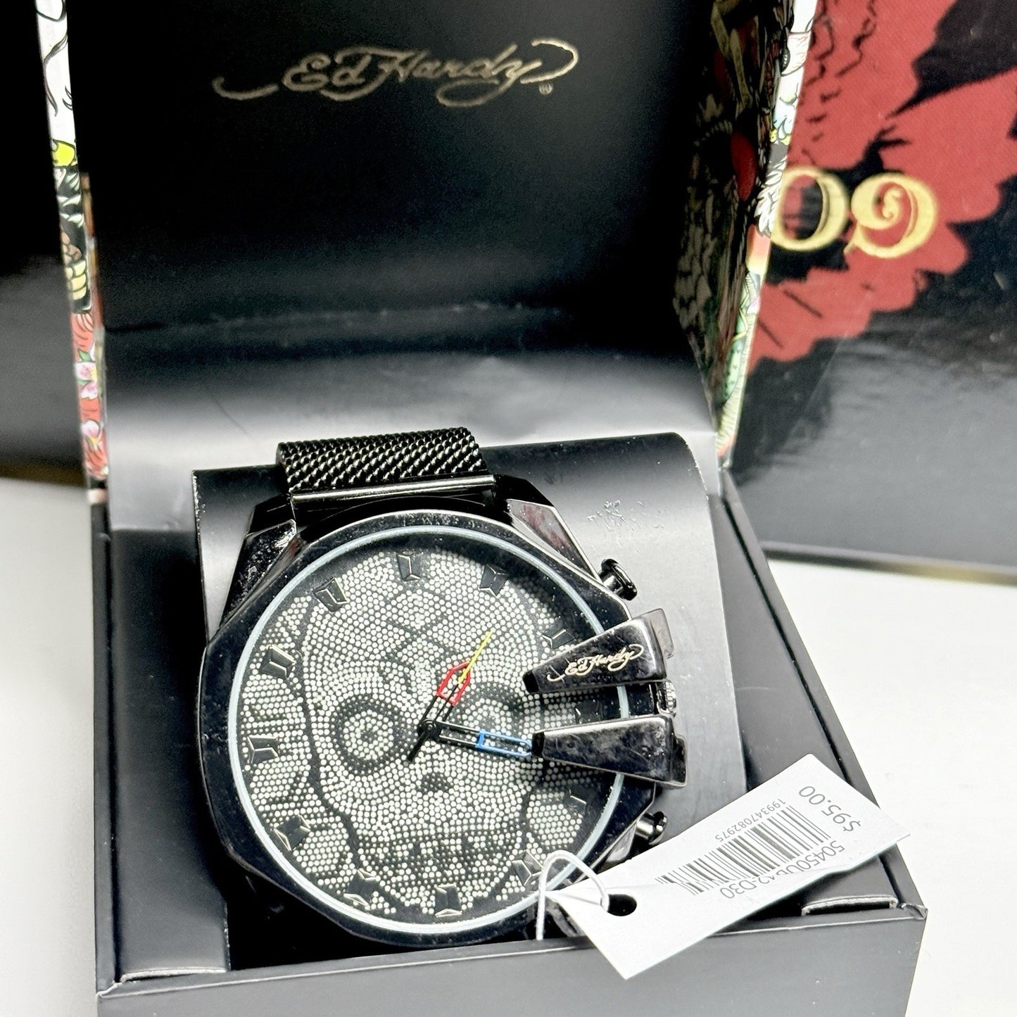 8960709