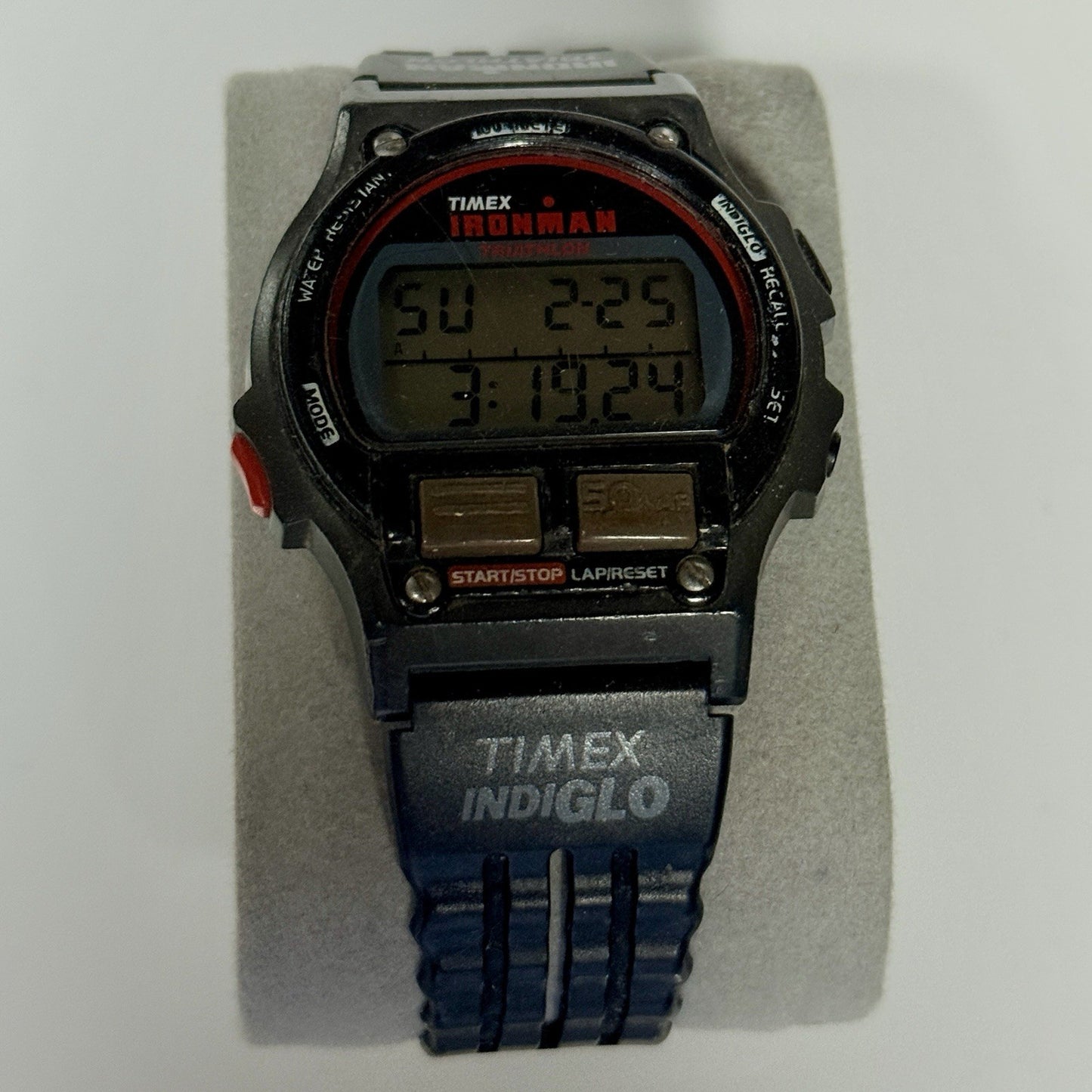 7983529