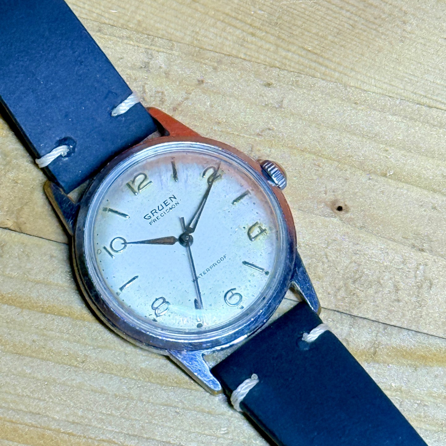 Gruen Mens Vintage Dress Watch Swiss Made 17 Jewel Mechanical Movement BLk Leath