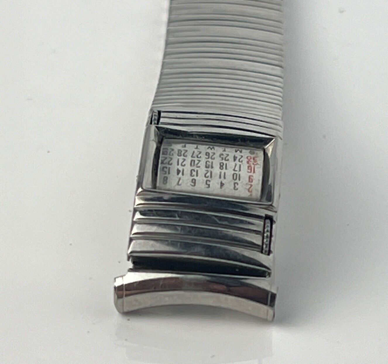 3892657