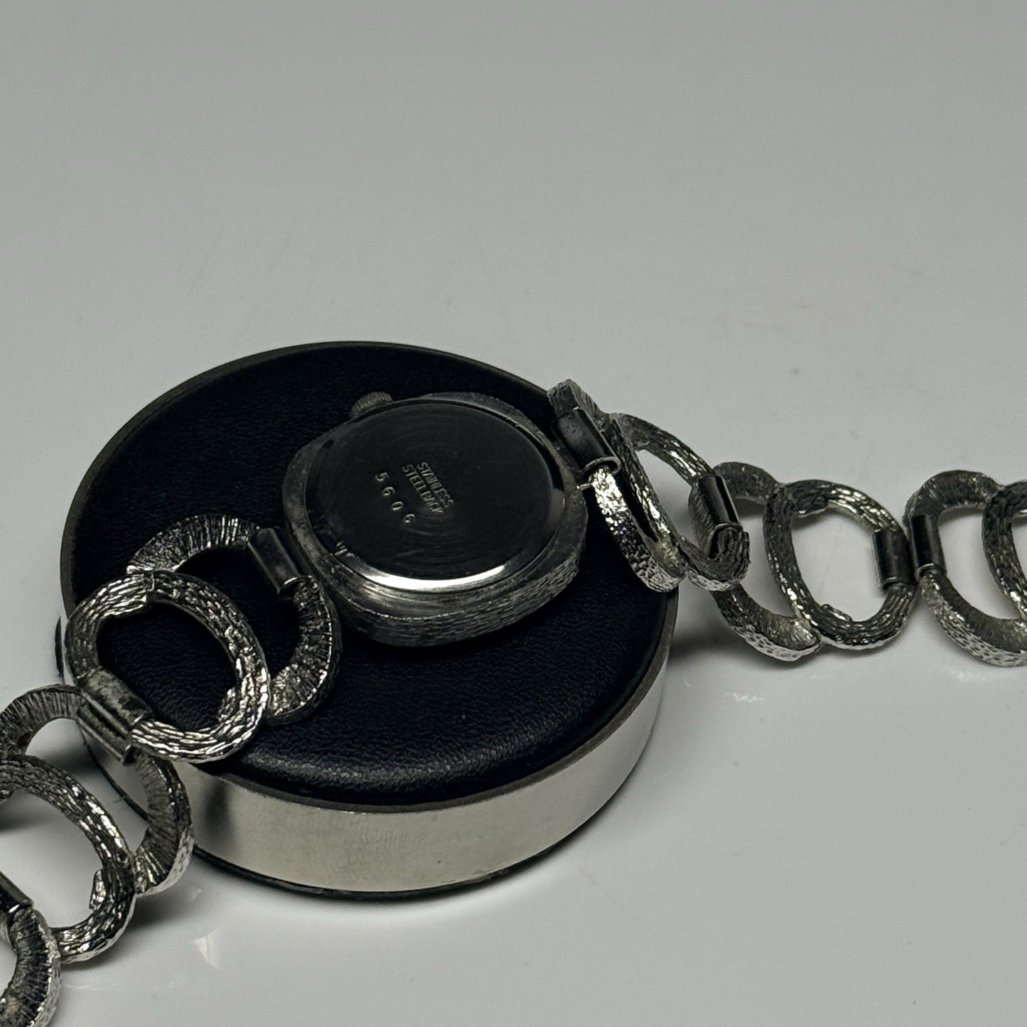 8972025