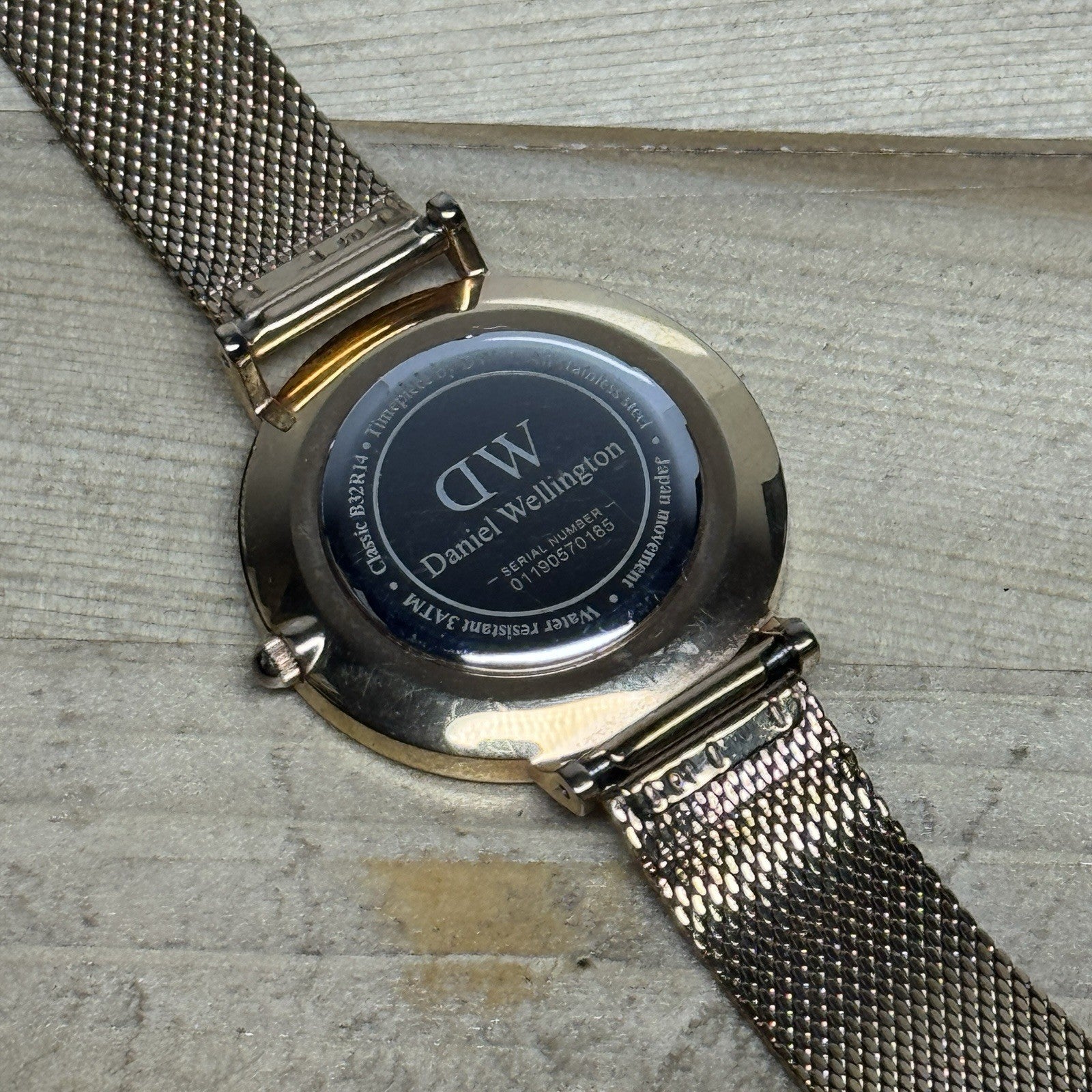 8932008