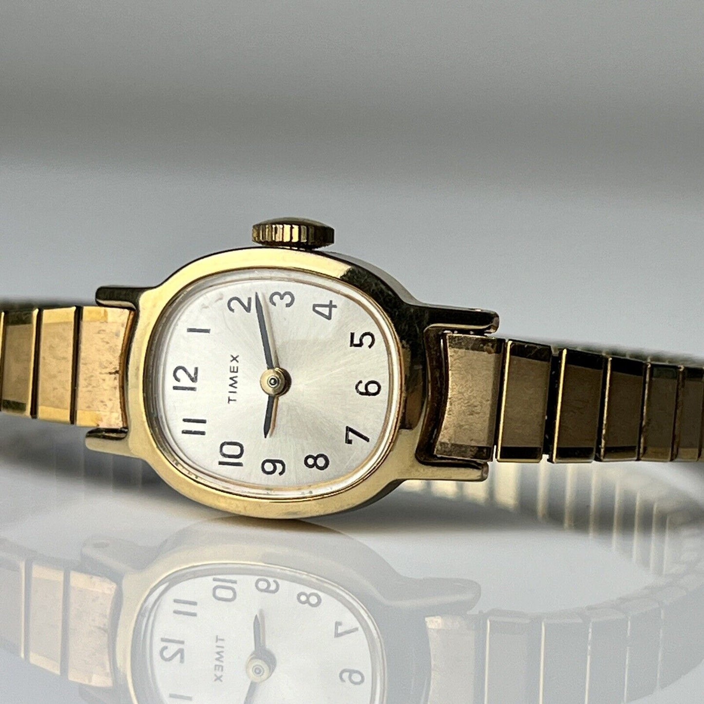 Vintage Timex Mechanical Watch Women's Gold Tone Flex Stretch Bracelet