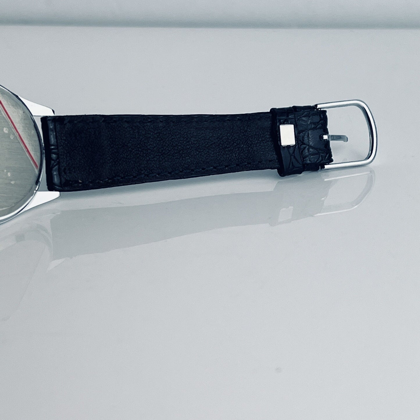 8932003