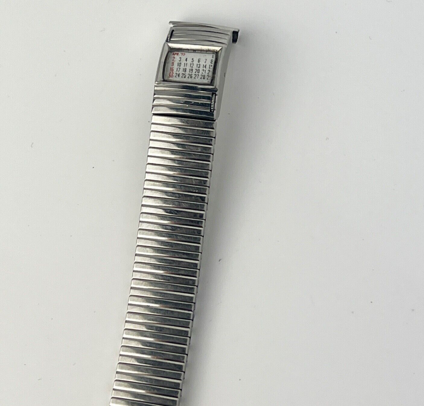 3892657