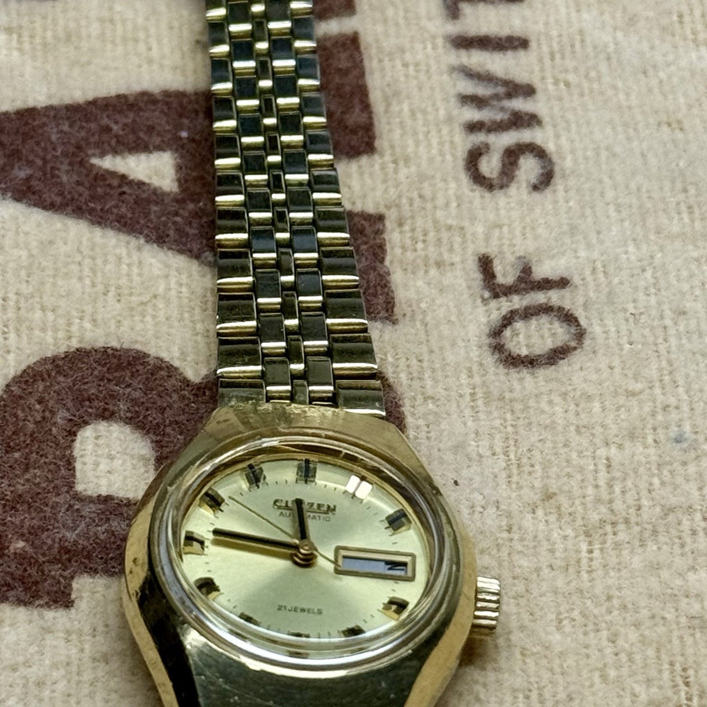 8727047