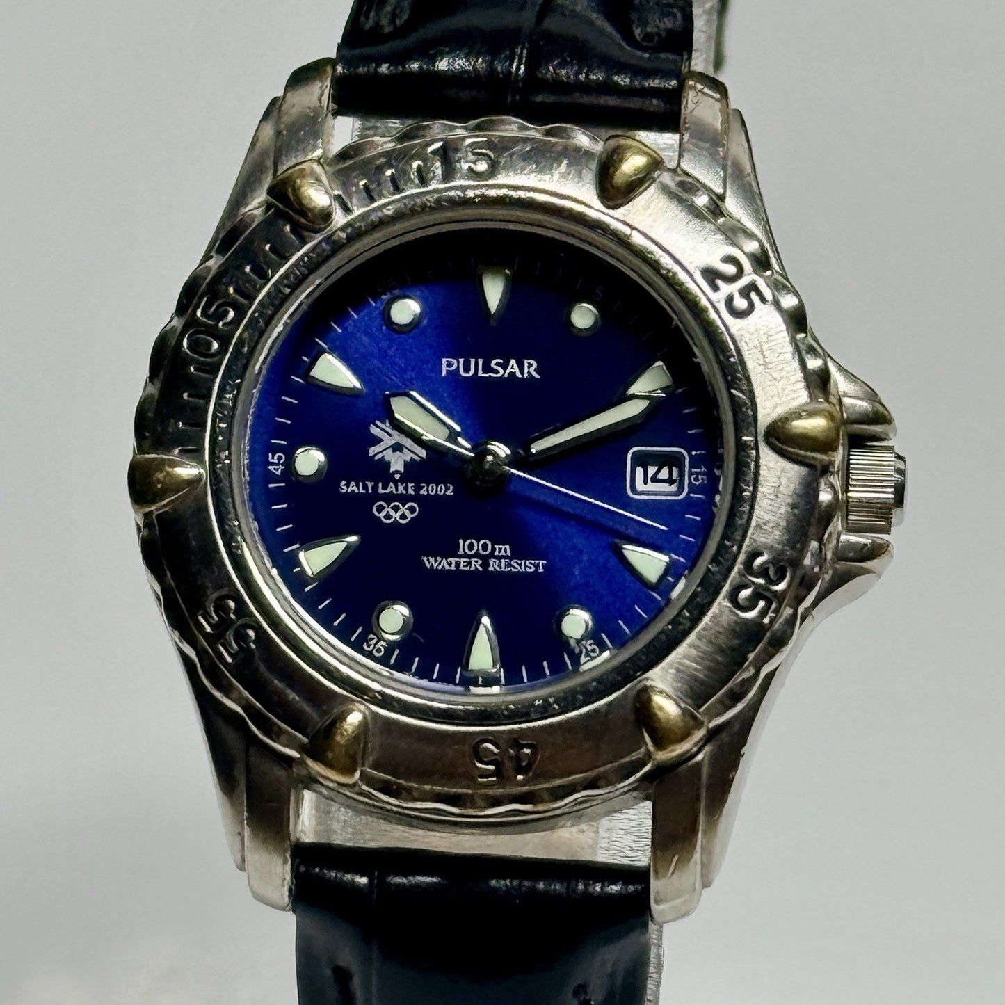 8932021