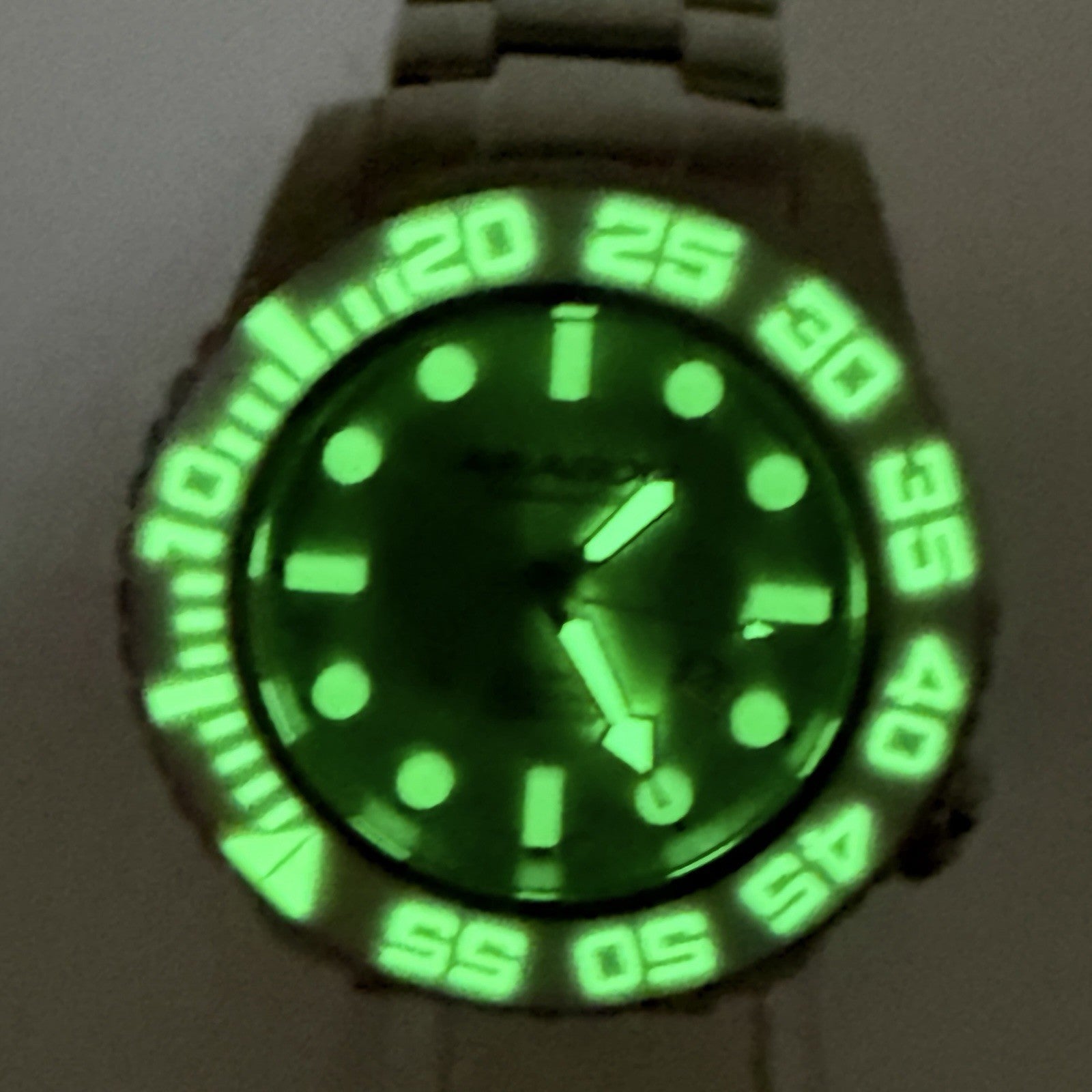 8684805
