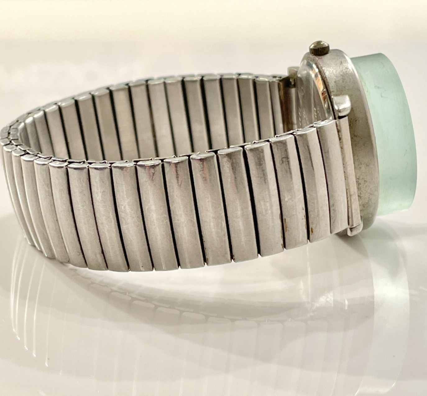 8932006