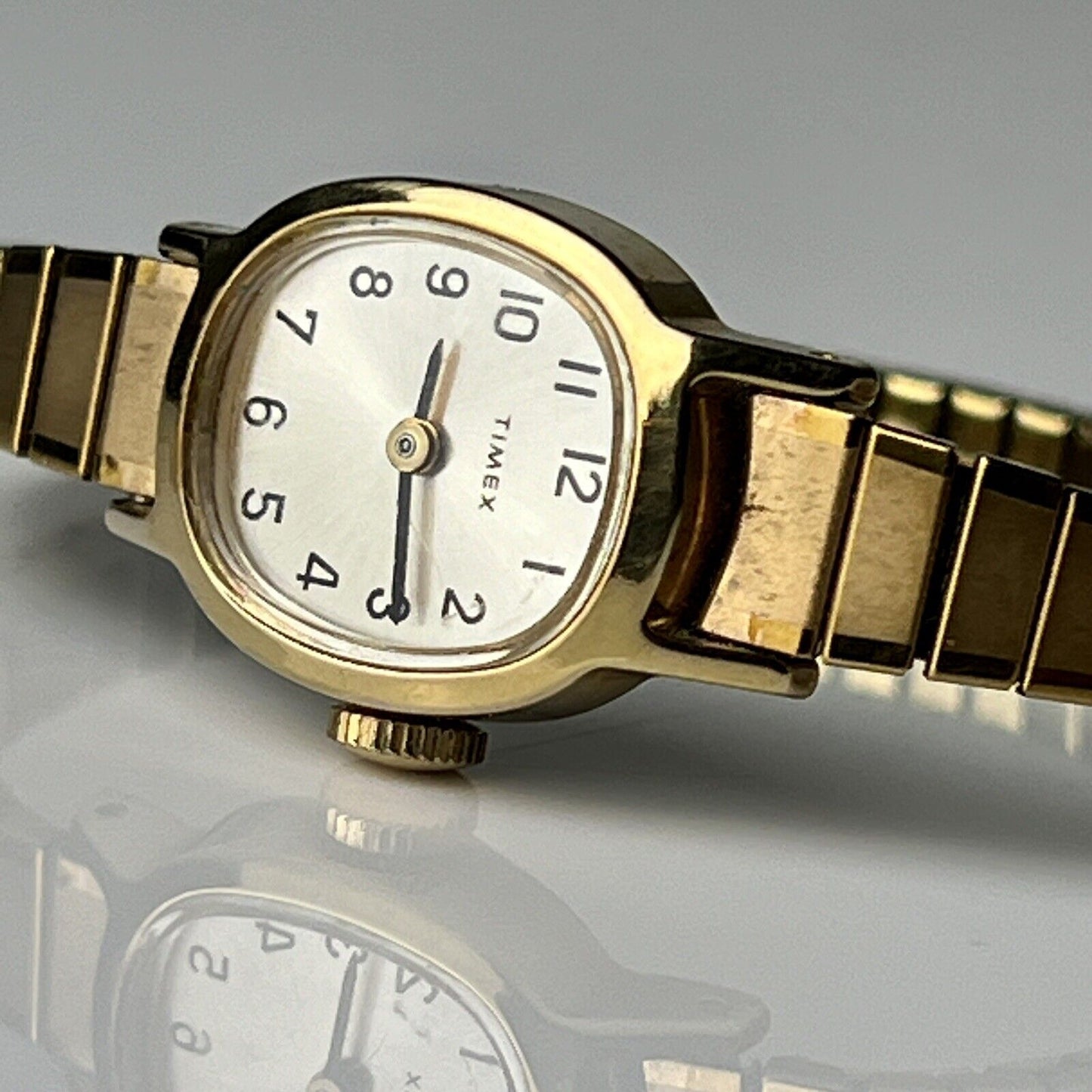 Vintage Timex Mechanical Watch Women's Gold Tone Flex Stretch Bracelet