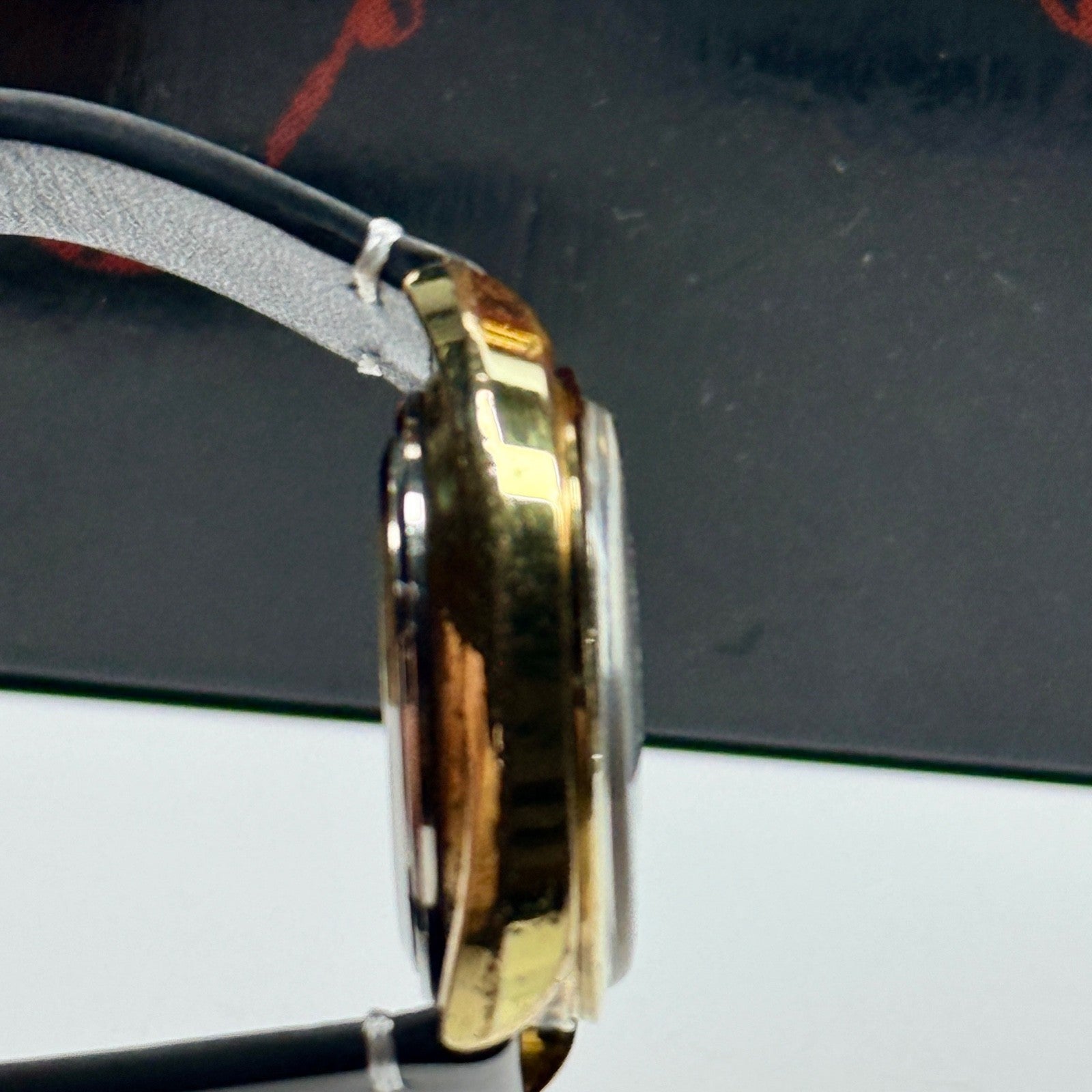8956243