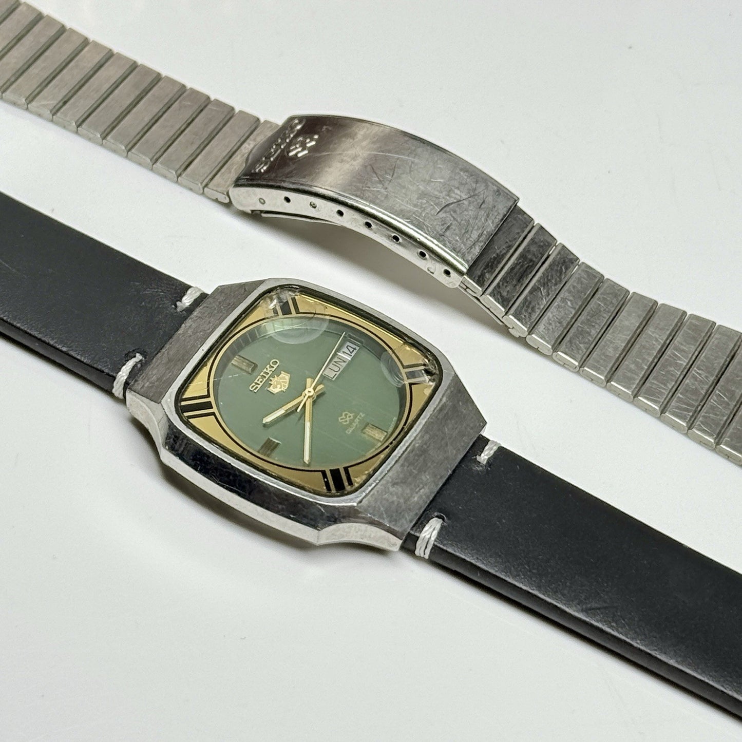 8992260