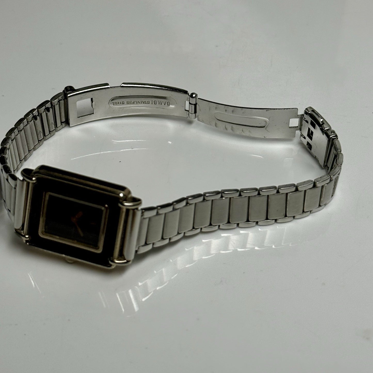 8727049