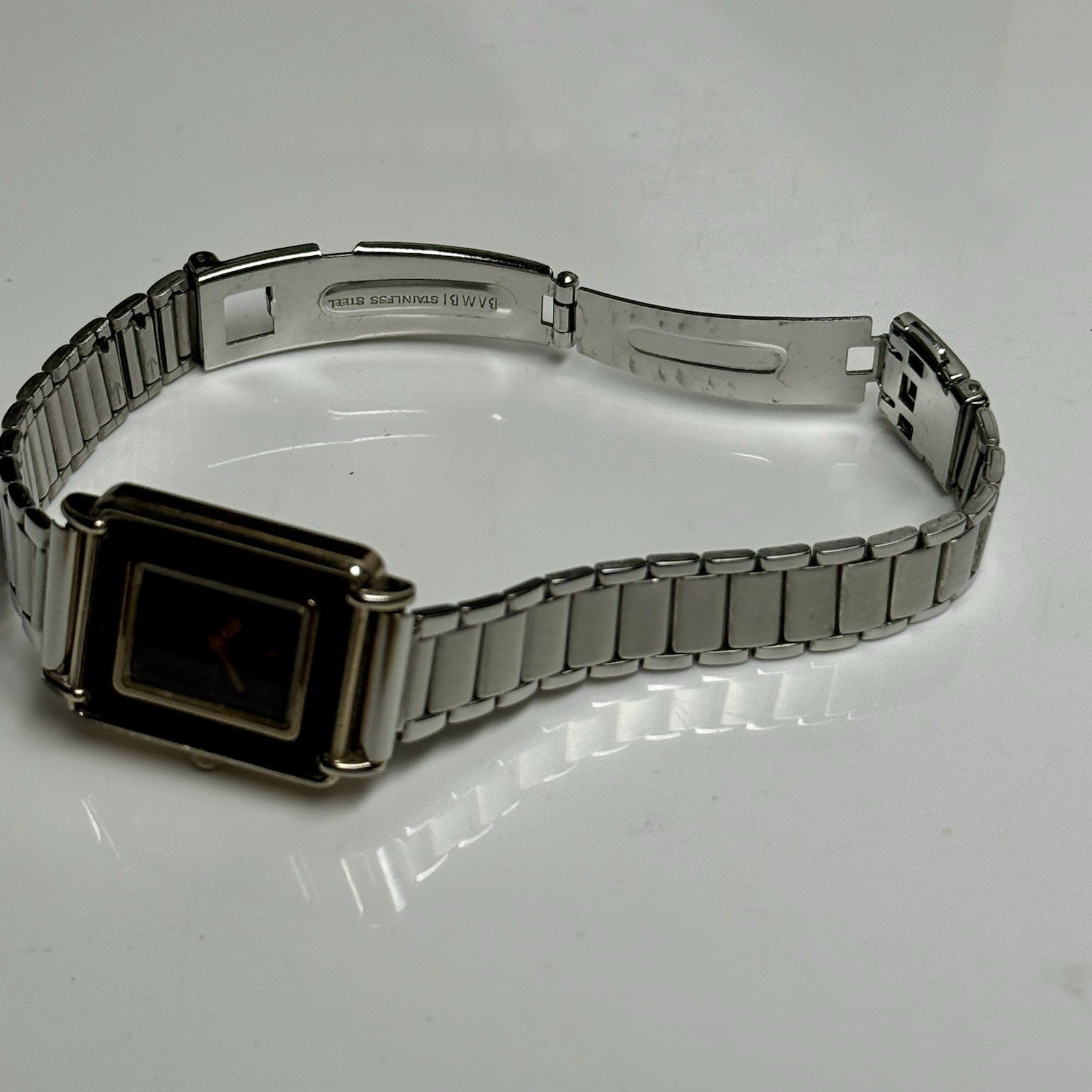 8727049