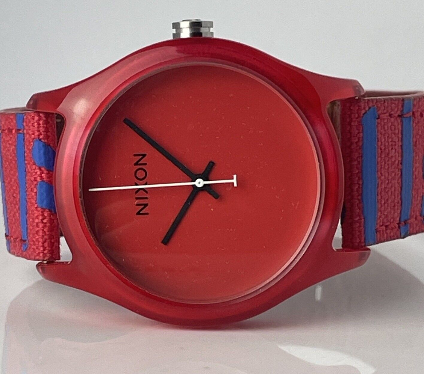 Nixon Swiss Made Men's Watch Red 40mm Case Matching Dial And Canvas Straps