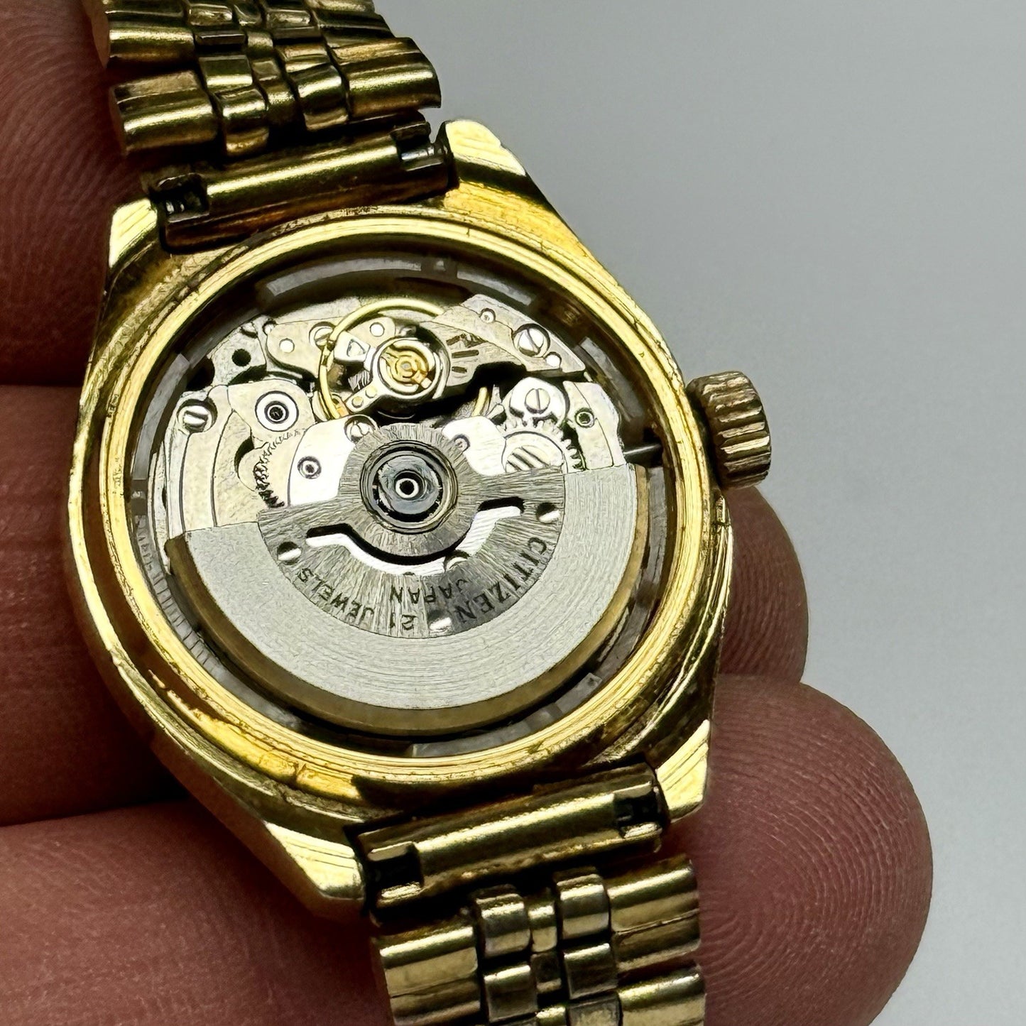 8727047