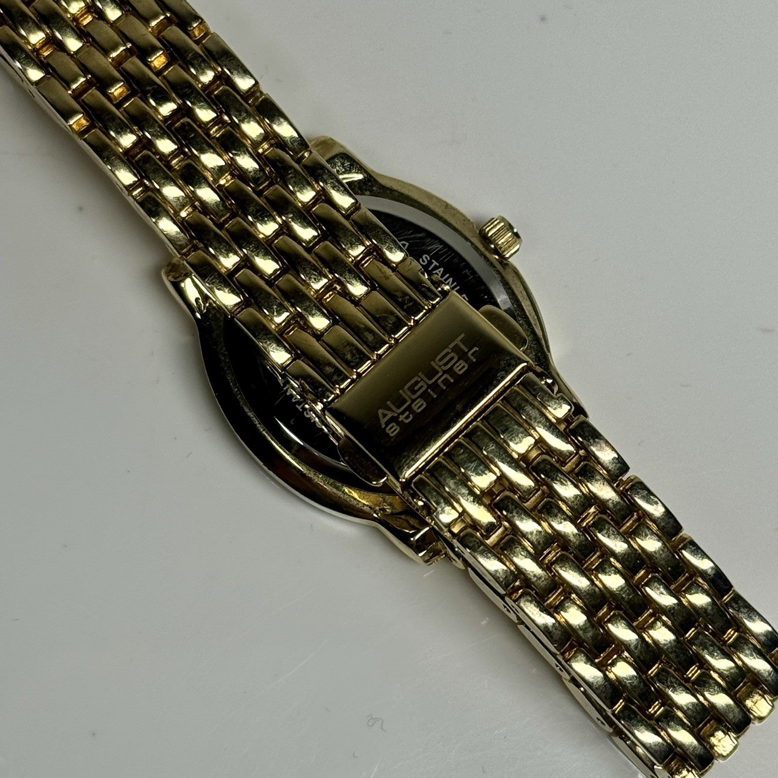 8932023