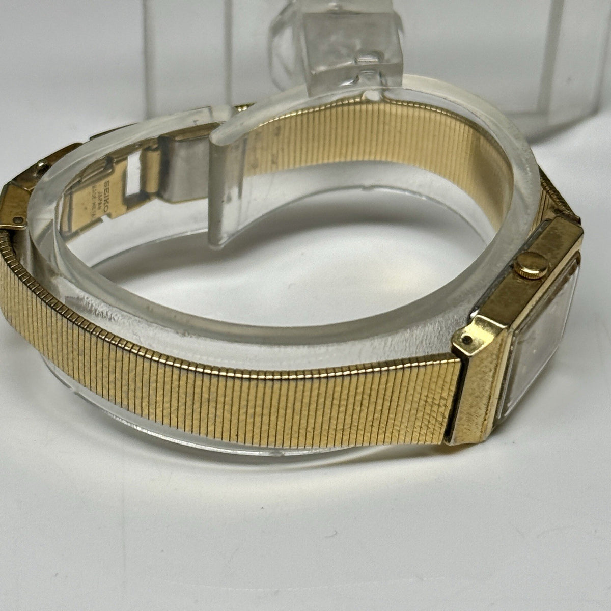 8902708