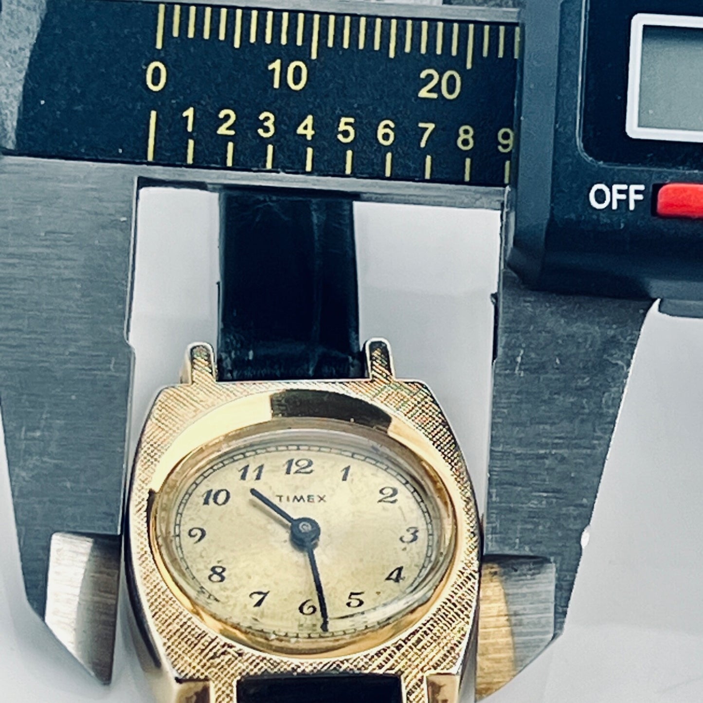 4658595