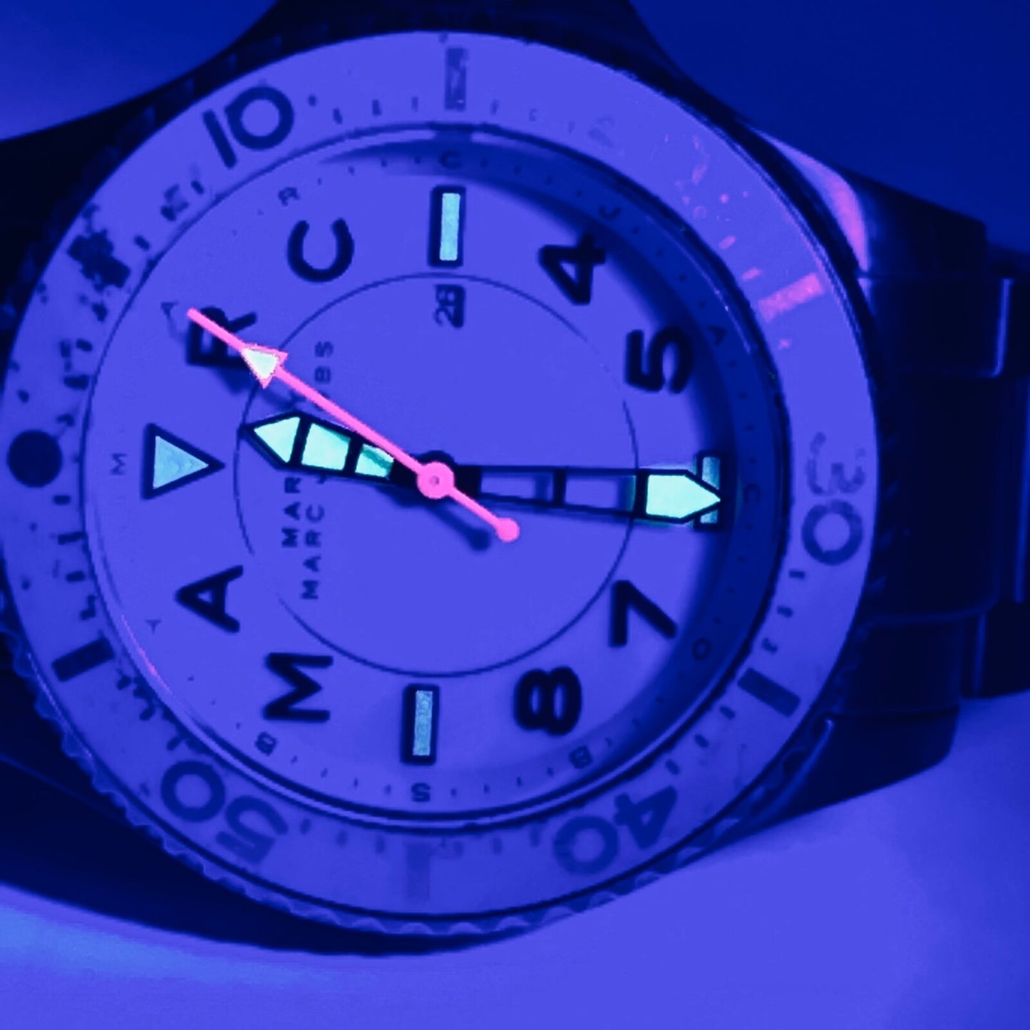 8931999