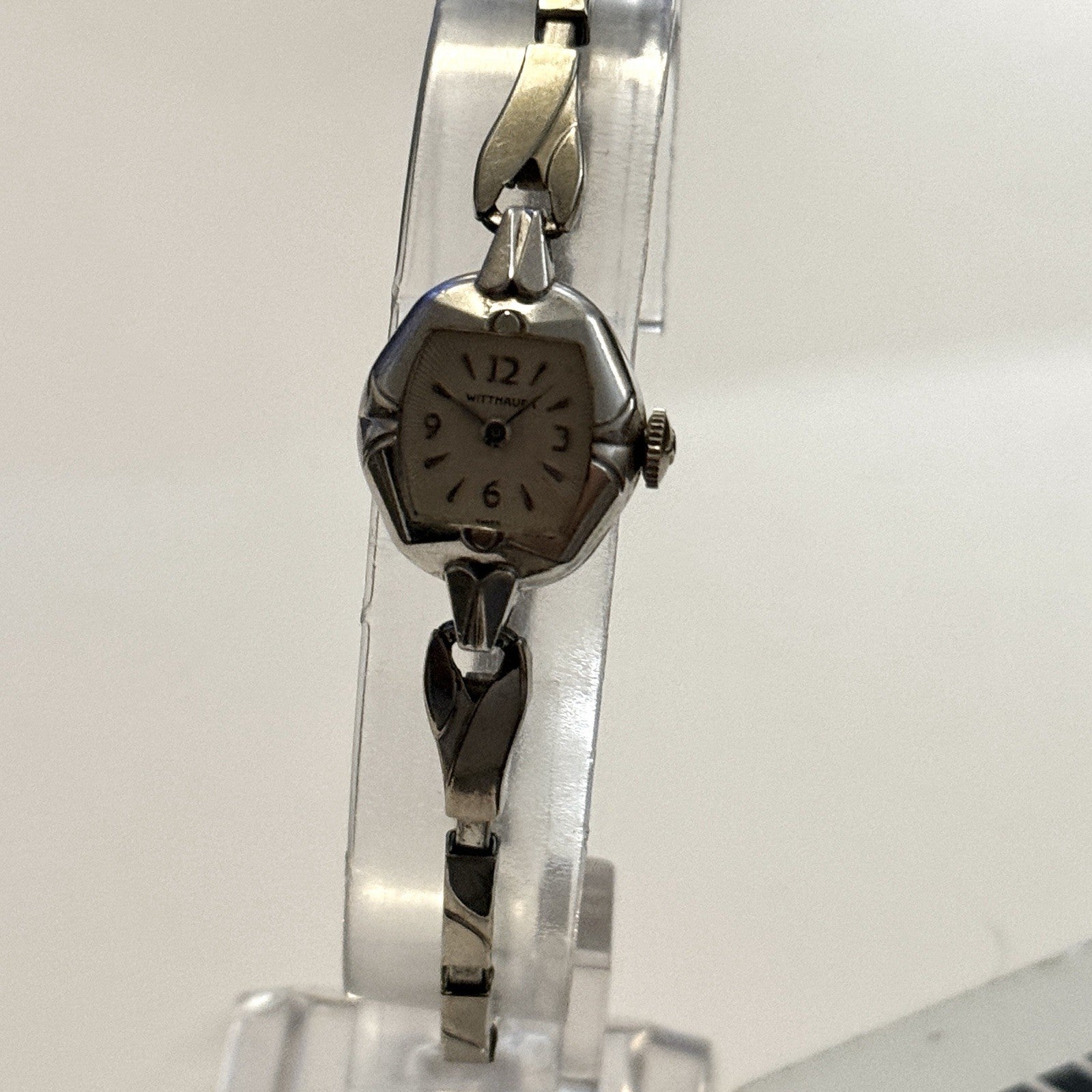 8683486