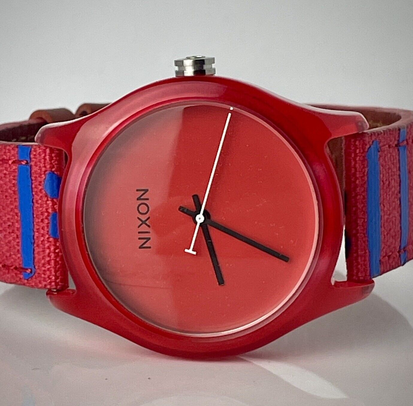 Nixon Swiss Made Men's Watch Red 40mm Case Matching Dial And Canvas Straps